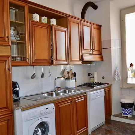 Vetusta Apartment